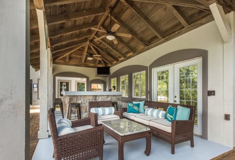 40-inch flat-screen TV with satellite channels, fireplace