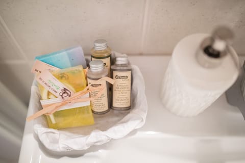 Standard Double Room | Bathroom | Shower, free toiletries, hair dryer, slippers