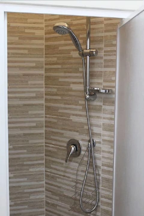 Double Room (Crete) | Bathroom | Shower, free toiletries, hair dryer, towels