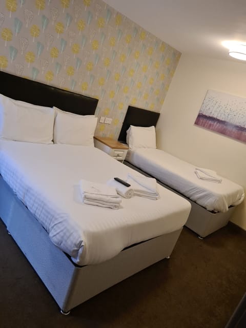 Family Room | Free WiFi, bed sheets