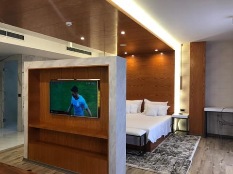 Minibar, in-room safe, desk, soundproofing