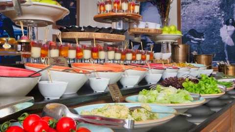 Daily buffet breakfast for a fee