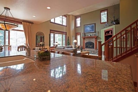 Townhome, 4 Bedrooms, Mountain View (Timbers #1033) | Living area | Flat-screen TV, fireplace