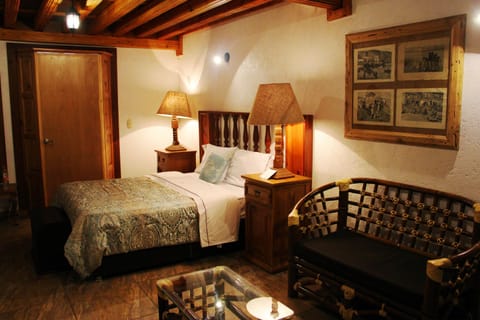 Standard Room | Down comforters, desk, soundproofing, free WiFi