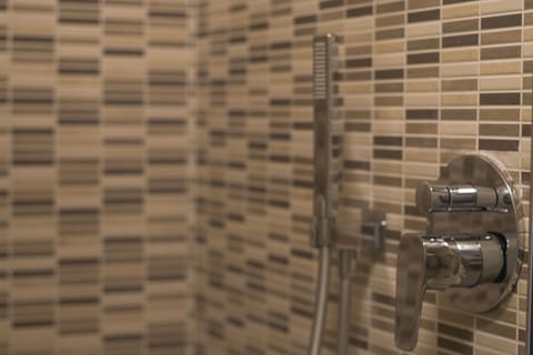 Comfort Triple Room | Cribs/infant beds, free WiFi, bed sheets