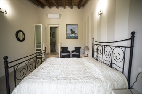 Standard Triple Room, Garden View | Cribs/infant beds, free WiFi, bed sheets