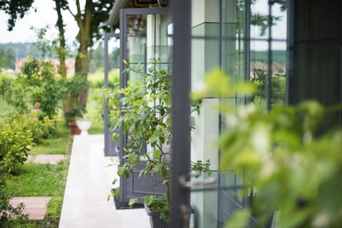 Standard Triple Room, Garden View | Cribs/infant beds, free WiFi, bed sheets