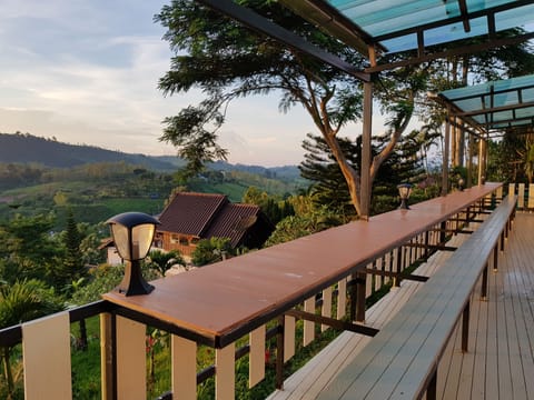Quadruple Room | Terrace/patio