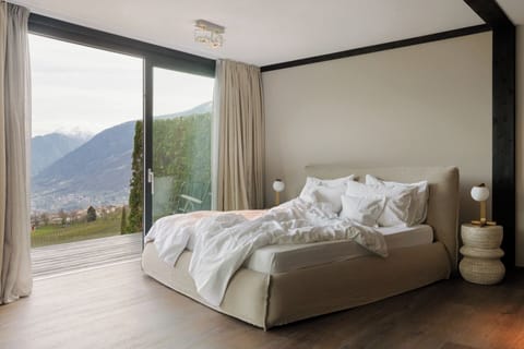 Superior Double Room, Terrace | Premium bedding, minibar, in-room safe, individually decorated