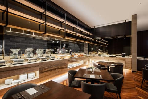 Daily buffet breakfast for a fee