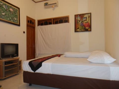 Standard Room (with AC) | Desk, free WiFi