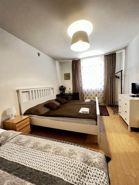 Triple Room | Desk, blackout drapes, iron/ironing board, free WiFi