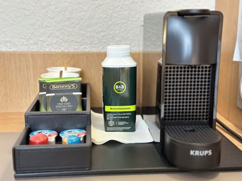 Room Plus | Desk, blackout drapes, soundproofing, free WiFi