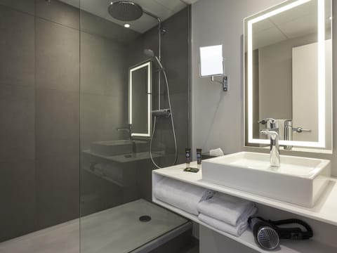 1 bedroom, premium bedding, minibar, in-room safe