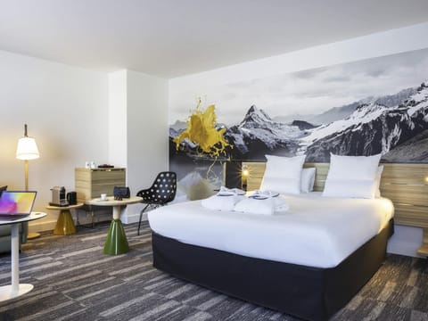 Suite, 1 Double Bed with Sofa bed, Mountain View | 1 bedroom, premium bedding, minibar, in-room safe