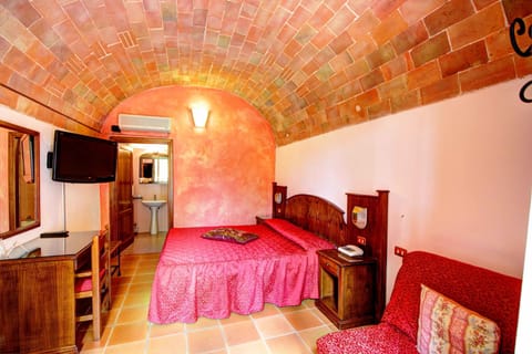 Economy Double Room | In-room safe, free WiFi, bed sheets