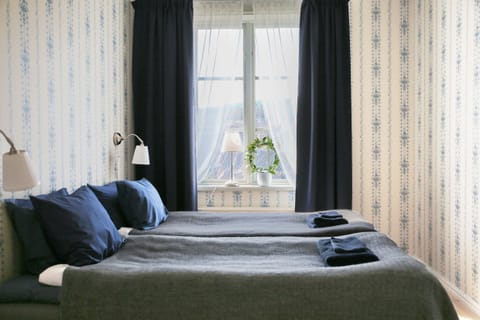 Double Room, Shared Bathroom (Barchaeus) | Premium bedding, blackout drapes, soundproofing