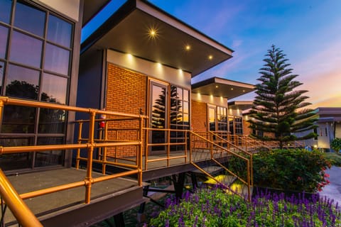 Exclusive Loft, 1 Bedroom, Non Smoking, Resort View | In-room safe, free WiFi