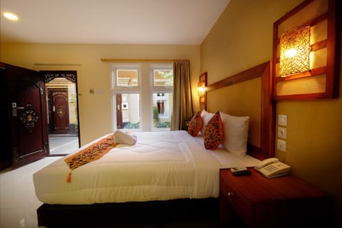 Deluxe Triple Room | In-room safe, blackout drapes, soundproofing, free WiFi