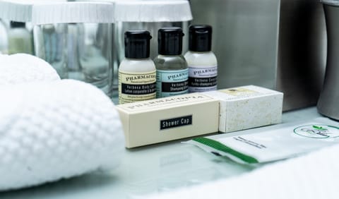 Premium bedding, in-room safe, desk, laptop workspace