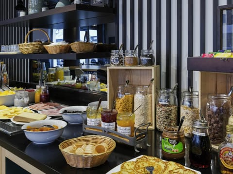 Daily buffet breakfast (EUR 12 per person)