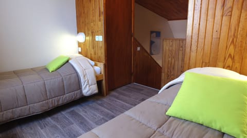 Individually furnished, bed sheets