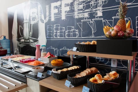 Daily buffet breakfast for a fee