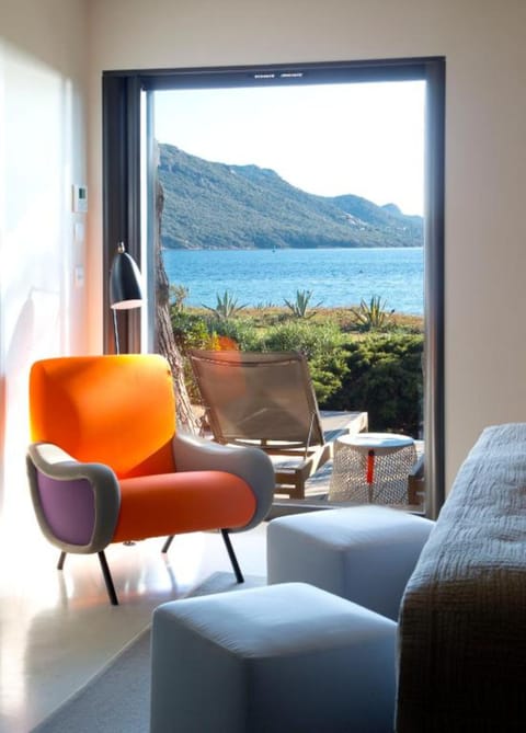 Deluxe Double Room, Sea Facing | Premium bedding, minibar, in-room safe, desk