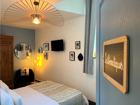 Superior Double Room, Non Smoking (Mathématiques) | Premium bedding, memory foam beds, blackout drapes