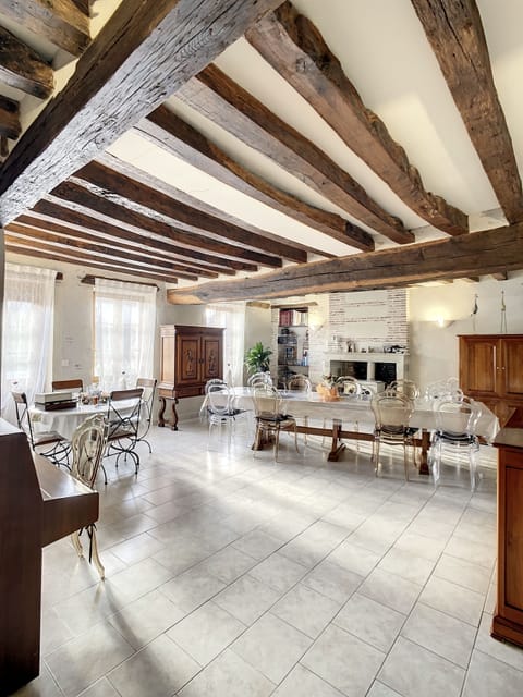 Free continental breakfast