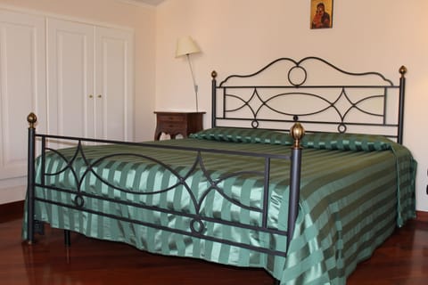 Standard Double or Twin Room | Down comforters, pillowtop beds, minibar, in-room safe