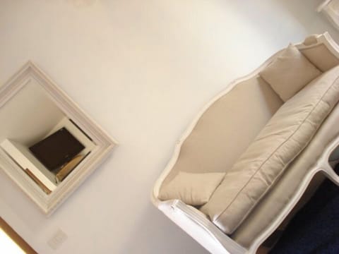 Premium bedding, in-room safe, desk, free WiFi