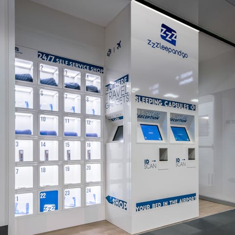 Check-in/check-out kiosk