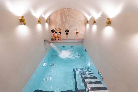 Pool waterfall