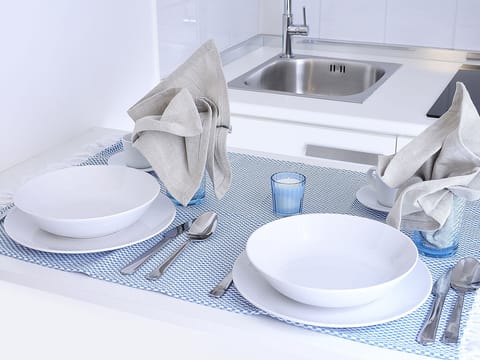 Suite, Balcony | Private kitchen | Full-size fridge, microwave, stovetop, coffee/tea maker