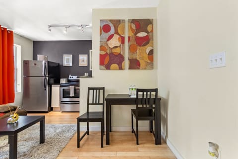 Apartment, Kitchen | Living area | 38-inch flat-screen TV with cable channels, TV