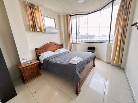 Economy Double Room | Iron/ironing board (on request), WiFi (free)
