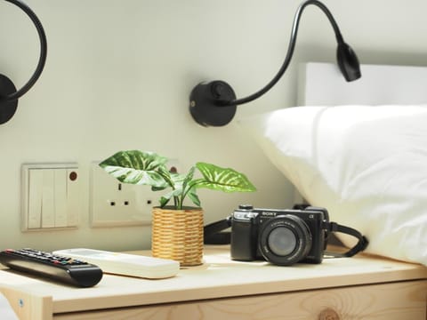 Desk, soundproofing, iron/ironing board, free WiFi