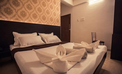 Luxury Room, 1 Bedroom | Rollaway beds, free WiFi