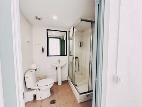 Twin Room | Bathroom | Hair dryer, bidet, towels