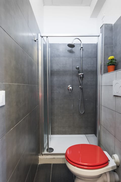 Classic Double or Twin Room | Bathroom | Shower, hair dryer, slippers, towels