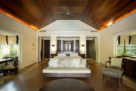 Superior Villa, Oceanfront (Pool) | Minibar, in-room safe, desk, soundproofing