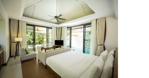 Minibar, in-room safe, desk, soundproofing