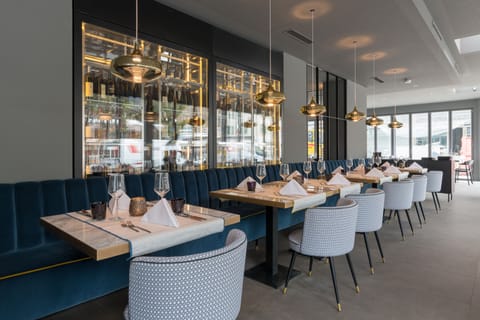 Breakfast, lunch, dinner served; local and international cuisine