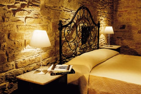 Junior Suite | Premium bedding, minibar, individually furnished, desk