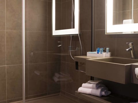 In-room safe, desk, iron/ironing board, free WiFi