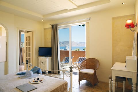 Standard Suite, 1 Double Bed with Sofa bed, Non Smoking, Poolside | Premium bedding, memory foam beds, minibar, individually decorated