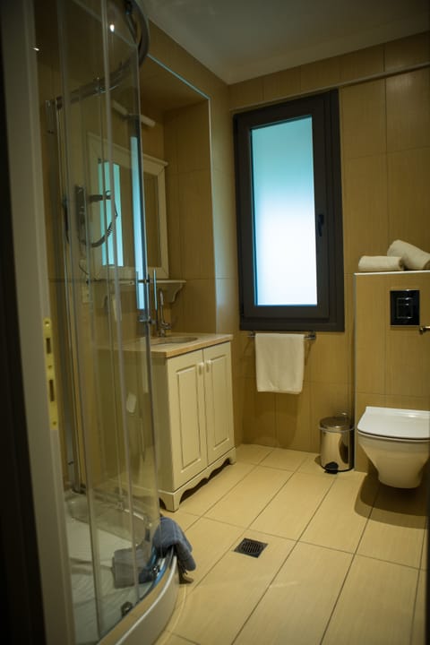 Free toiletries, hair dryer, bathrobes, slippers