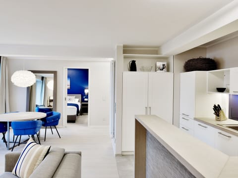 Family Suite, 2 Bedrooms | Living area | Flat-screen TV