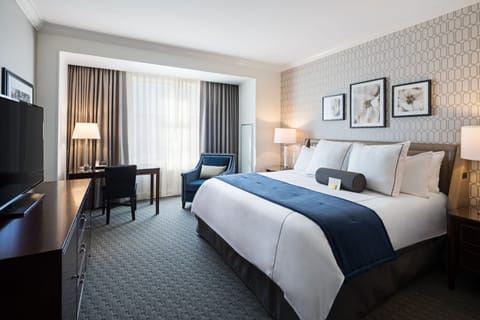 Premium bedding, in-room safe, desk, blackout drapes